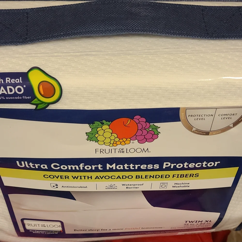 Fruit of the Loom White Mattress Protector